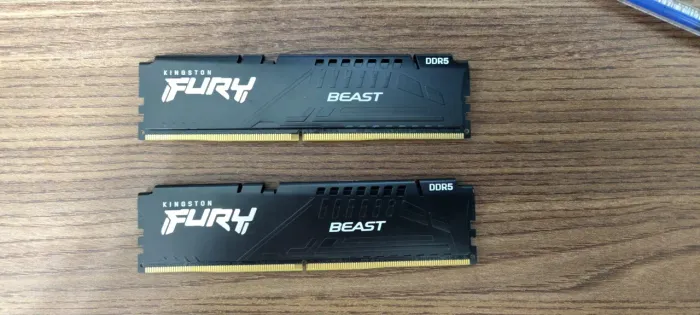 Memória RAM 8Gb DDR5 Kingston Fury 5200 Mhz (dois pentes)