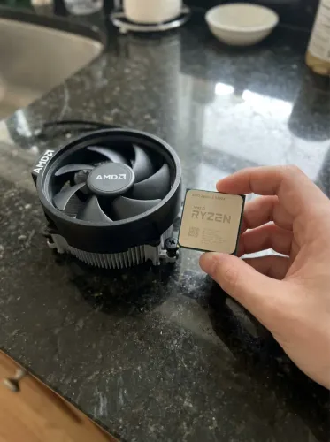 AMD Ryzen 5 5600X - Novo/Seminovo - Perfeito Estado