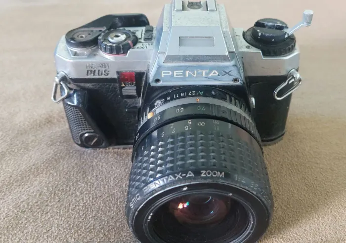 Antiga câmera fotográfica Pentax programa Plus máquina fotográfica analógica ler descrição