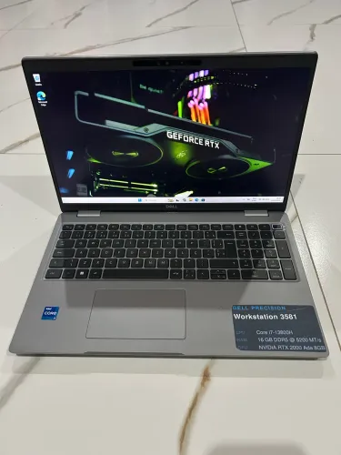 DELL PRECISION 3581 TOUCH - i7 13800H 16GB RAM NVIDIA RTX 8GB 512 SSD