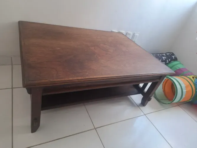 Centro em madeira rústica 1,00x0,75x0,40