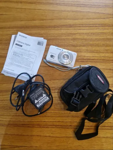 Sony cyber shot DSC-WX80 