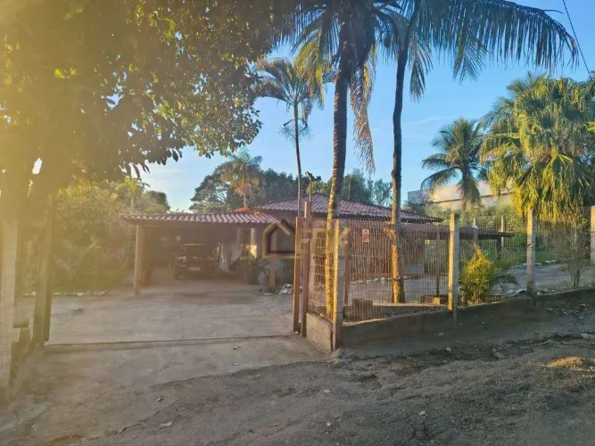 Chácara com 3 dormitórios à venda, 950 m² por R$ 550.000,00 - Chácaras Cataguá - Taubaté/S