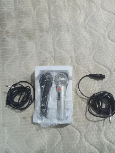 Vende-se 2 microfones