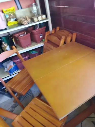 Vendo jogo de 2 mesas e 8 cadeiras