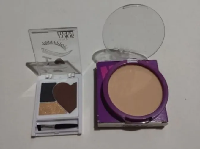 kit com pó compacto cor médio+1 maquiagem da avon aproveite