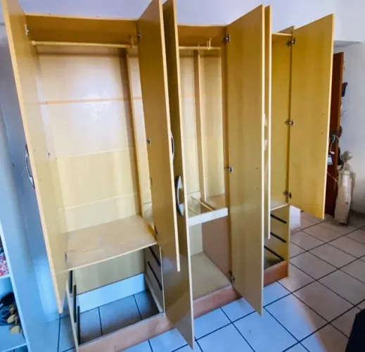 guarda roupa 6 portas 6 gavetas tem que desmontar retirada amanhã 28/07/2026