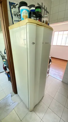 Geladeira Electrolux RDE37