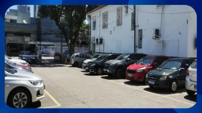 PRÉDIO COMERCIAL (ESTACIONAMENTO) - Avenida Visconde de Albuquerque, nº 684, Madalena, Rec