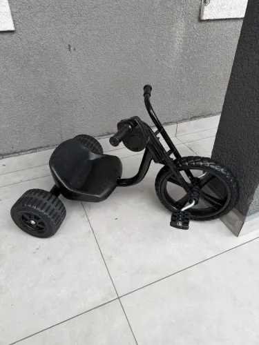 Bicicleta triciclo patinete infantil