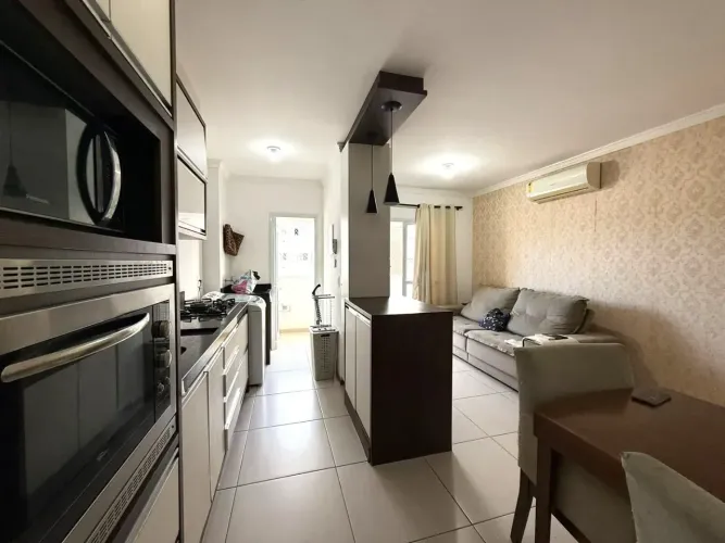 Apartamento para venda tem 64 metros quadrados com 2 quartos em Areias - São José - SC
