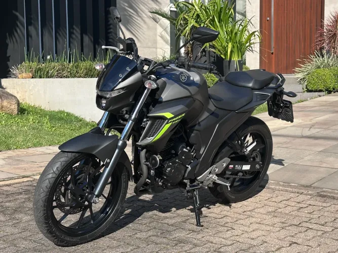 Yamaha FZ 250