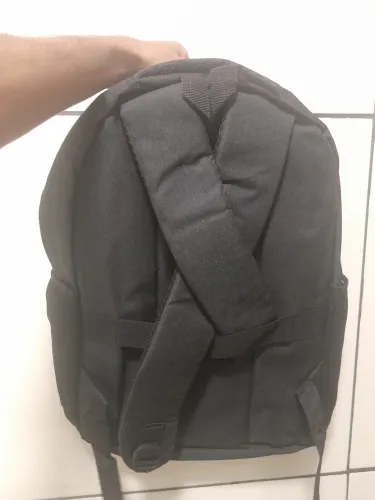 Mochila preta média nova!
