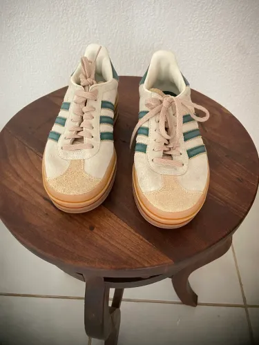 Tênis feminino Gazelle Bold