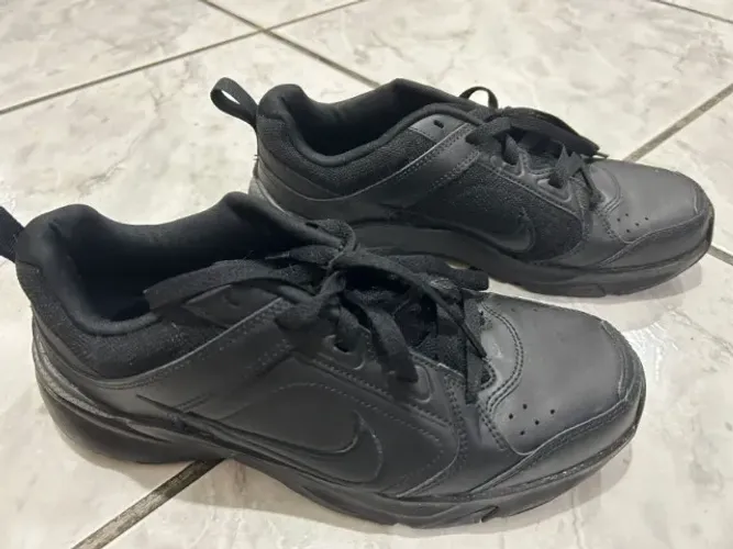 Tenis Nike tamanho 40