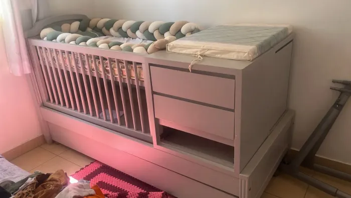 Berço com cama auxiliar