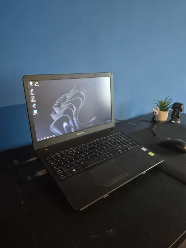 Notebook Samsung i7 + 8GB RAM + GeForce 920MX