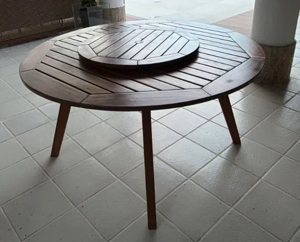 Mesa de jantar redonda para varanda