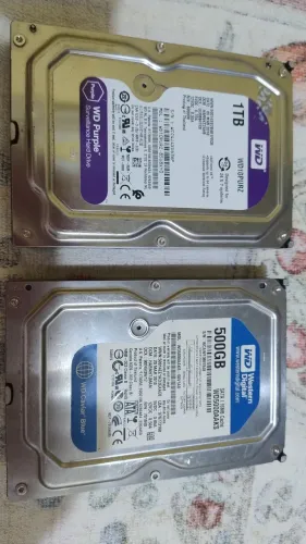 Leia todo anúncio Vendo HDs Sata 3,5 das marcas WD 1TB e 500GB