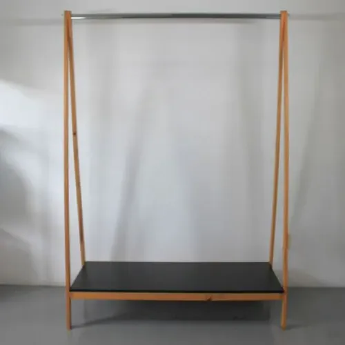 Vende-se Arara de Roupas Loft Madeira
