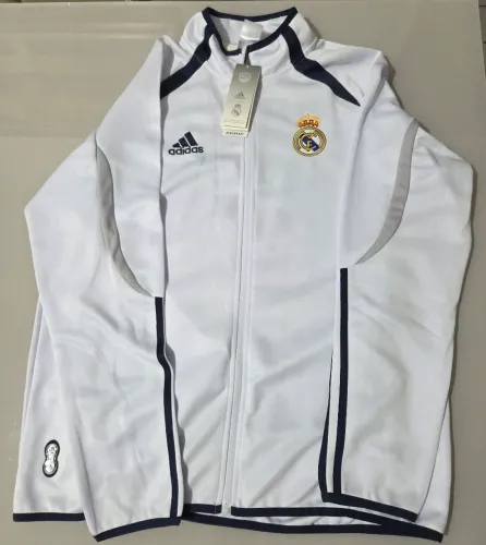 Conjunto adidas real madrid teamgeist