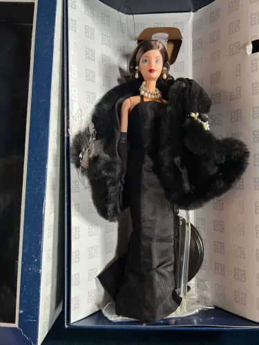 Barbie Collector Givenchy Edição Limitada