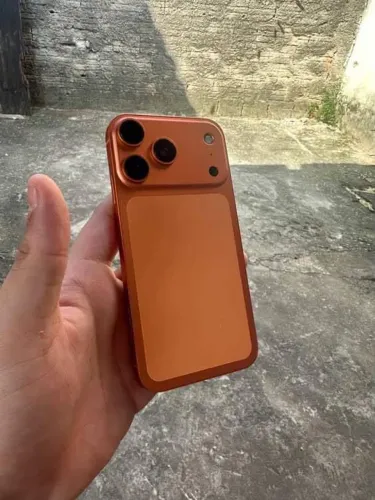 Iphone 11 zero 128GB na carcaça do 17