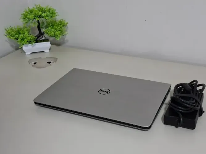 NOTEBOOK DELL i7 + SSD + 8 GB + PLACA VIDEO RADEON 2 GB + Bateria 4 Horas + RAPIDOO + OFFI