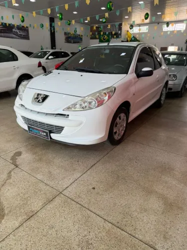 Peugeot 207 XR 1.4 Flex 8V 3P 2013