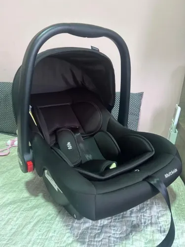 Venda de bebê conforto seminovo 