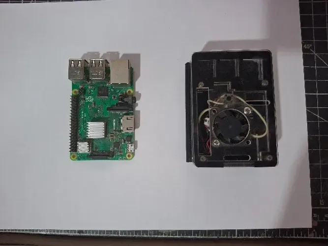 Raspberry Pie 3B+, Case