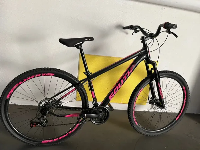 Bicicleta semi nova aro 29