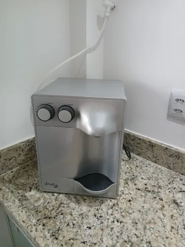 Purificador de água Soft slim prata