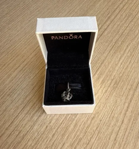 Charm Pandora Coroa