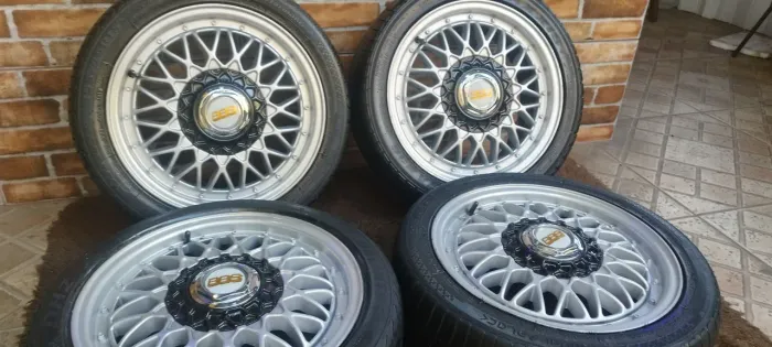 ARO 15 BBS MUTIFUROS PERFIL BAIXO 
