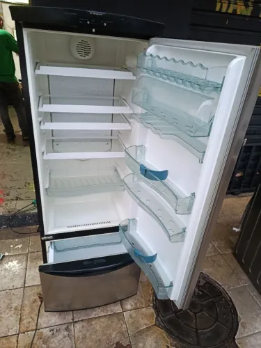 Vendo refrigerador Brastemp com 3 meses de garantia