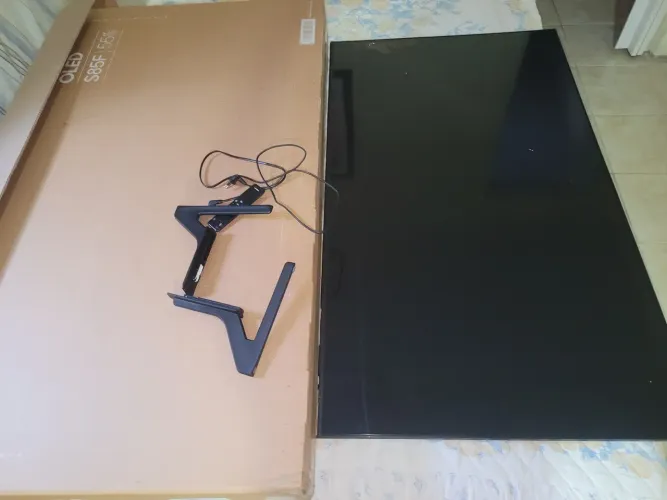 - Modelo: Samsung OLED S85F de 55 polegadas