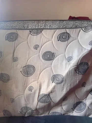 Cama de casal box