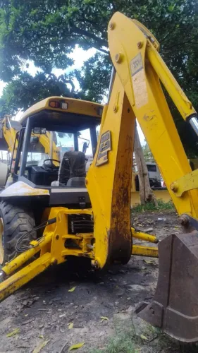 Retroescavadeira JCB ano 2009