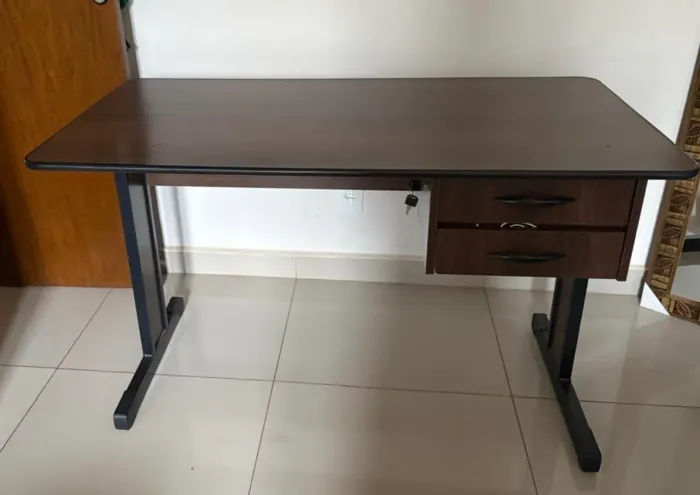 Mesa de escritório Pandin 120x62cm