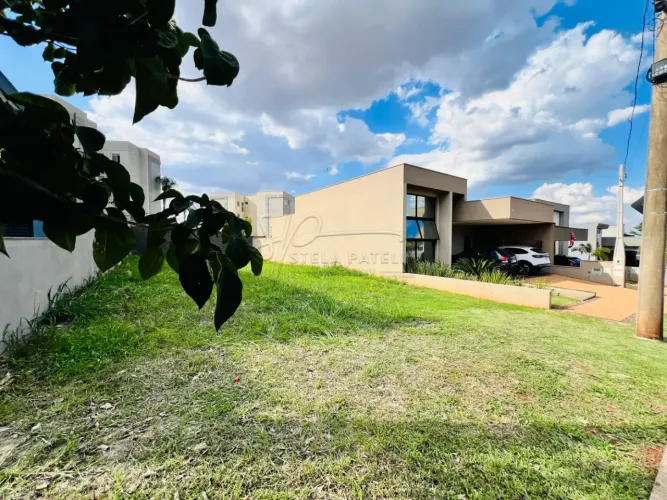 Terreno de 250m² à venda em condomínio - Reserva Imperial