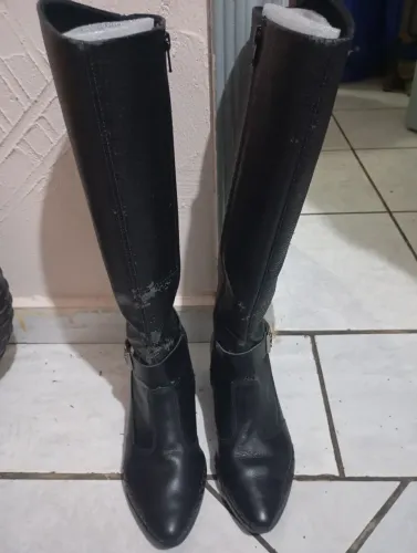 bota feminina cano alto da marca Pegada