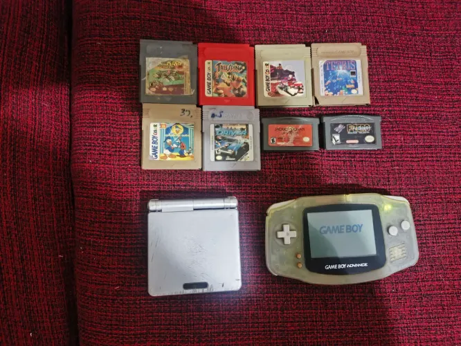GAME BOY ADVANCE E GAME BOY ADVANCE SP