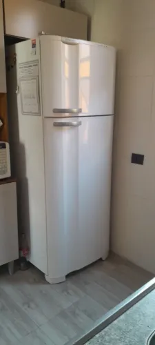 Geladeira Eletrolux semi nova