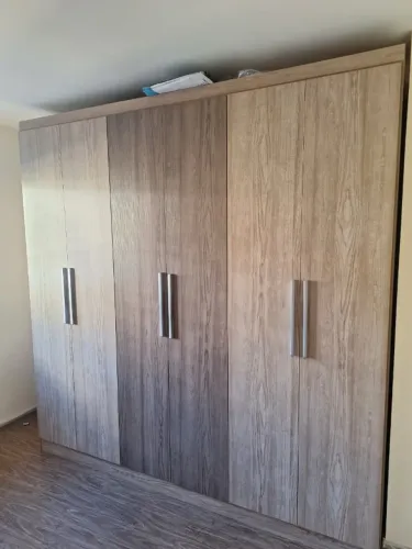 Guarda roupa 6 portas, 3 gavetas