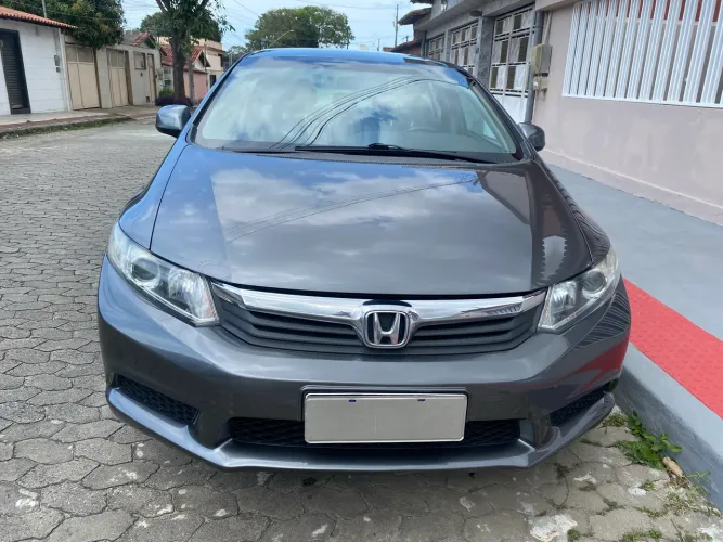 Honda Civic Sedan LXS 1.8/1.8 Flex 16V Aut. 4P 2014