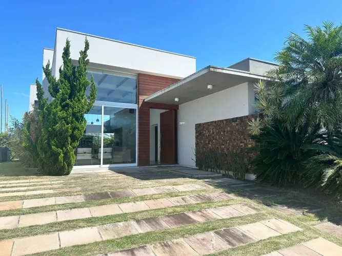 Térrea para venda possui 210 metros quadrados com 3 quartos em Condominio Ocean Side - Tor
