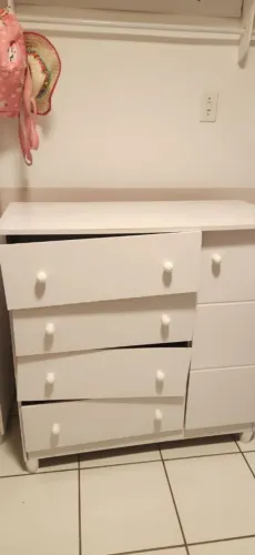 Cômoda para quarto de bebê para doação