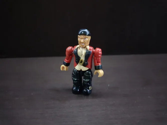 Boneco Pyrates Mega Bloks 