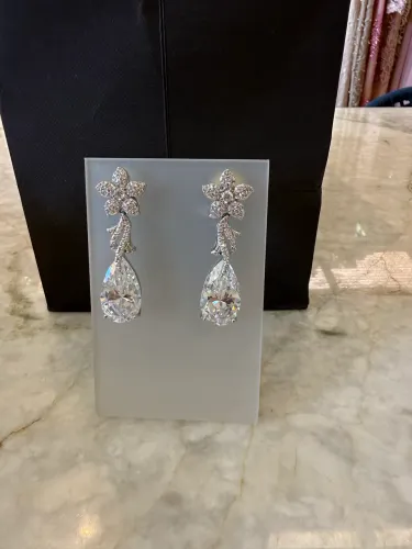 Lote com 6 brincos de bijuterias de alta qualidade, também vendemos separados